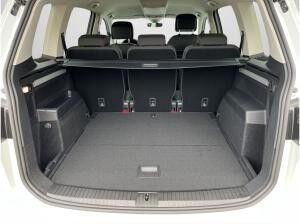 Volkswagen Touran 2.0 TDI *MOVE* DSG Navi AHK RFK ACC SHZ Volkswagen Touran 2.0 TDI *MOVE* DSG Navi AHK RFK ACC SHZ