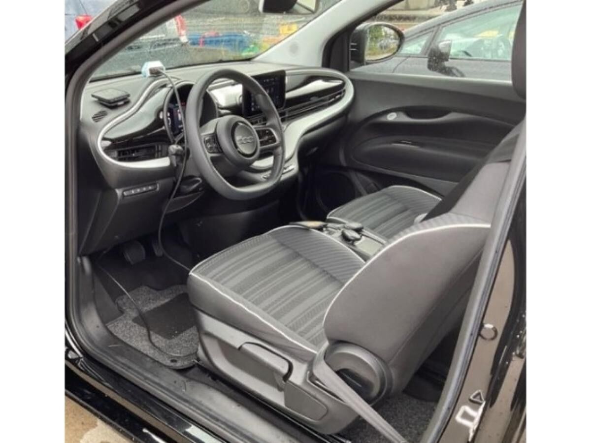 Fiat 500e *Keine Bereitstellungskosten* Action Komfort,-Radio,-Winterpaket Automatik