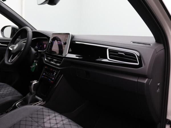 Volkswagen T-Roc R-Line 1.5 TSI DSG / Navi, App, AHK, LED+