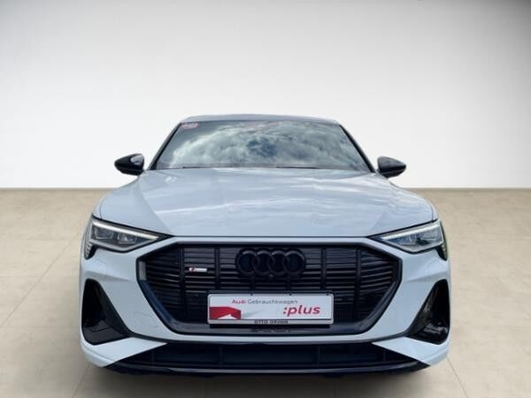 Audi e-tron 55 quattro S line Matrix
