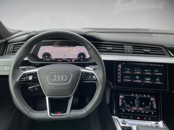 Audi e-tron 55 quattro S line Matrix