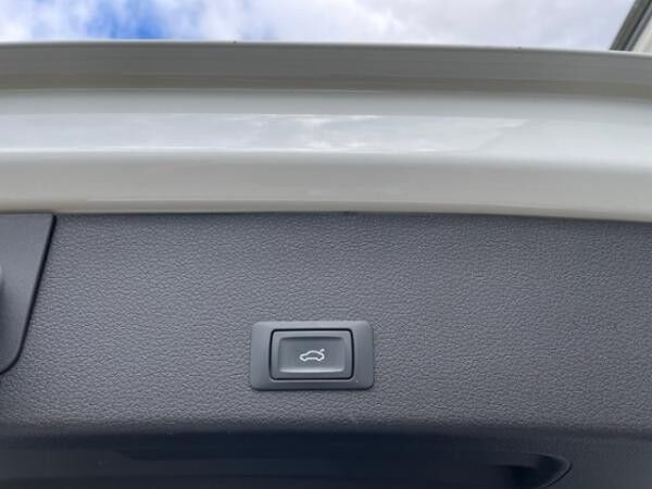 Audi e-tron 55 quattro S line Matrix