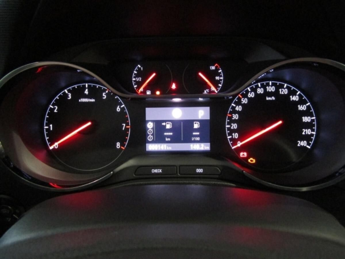 Opel Crossland Elegance 1.2 KAM NAV PDC APP BT SHZ LHZ