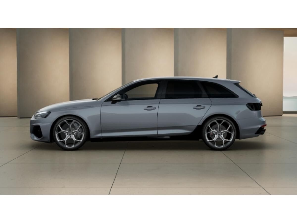 Audi RS4 edition 25 years Nr. 38/250 V-max 300