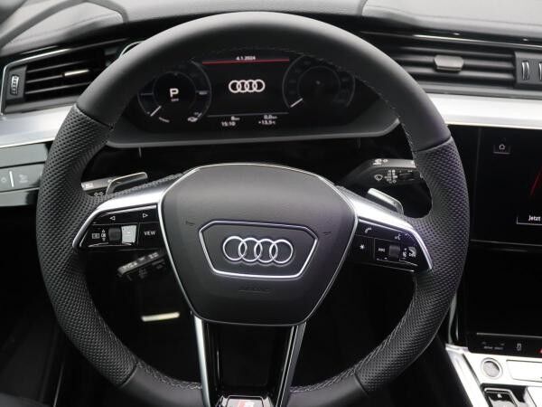 Audi Q8 e-tron S-Line 55 Quattro /Pano,Matrix,AHK,Air