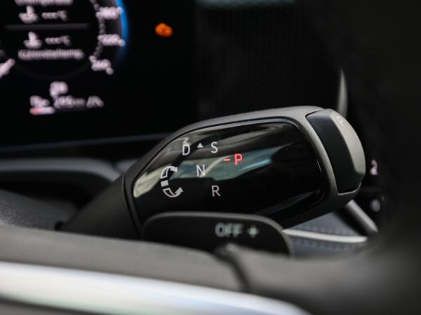 Volkswagen Passat Business 1.5 eHybrid DSG AHK HUD DCC