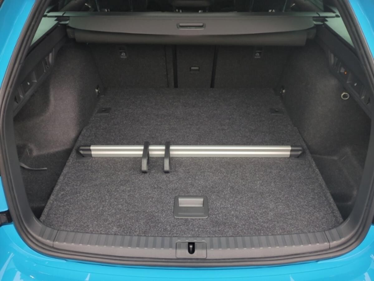 Skoda Octavia Combi 2.0 TSI RS DSG MATRIX PANO INDIVID