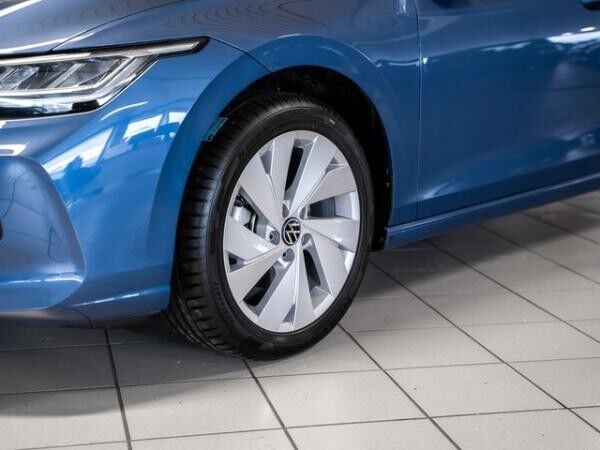 Volkswagen Golf VIII 1,5 TSI Life ACC LED PDC 17"