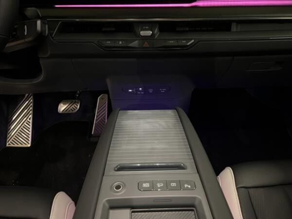 Kia EV9 4WD GT-Line Launch Edition 7S Pano AHK Tritt