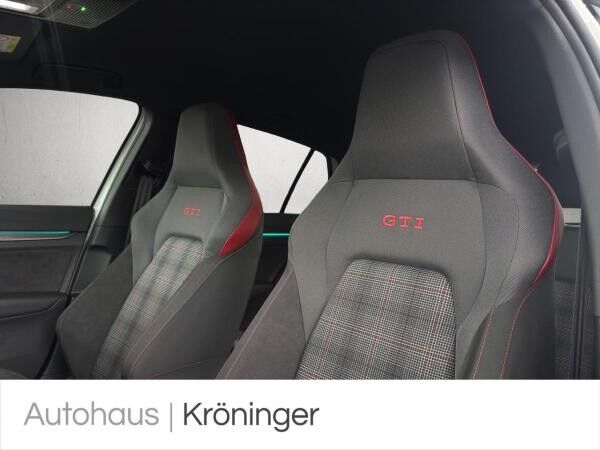 Volkswagen Golf VIII 2.0 TSI GTI Navi AHK HUD ACC