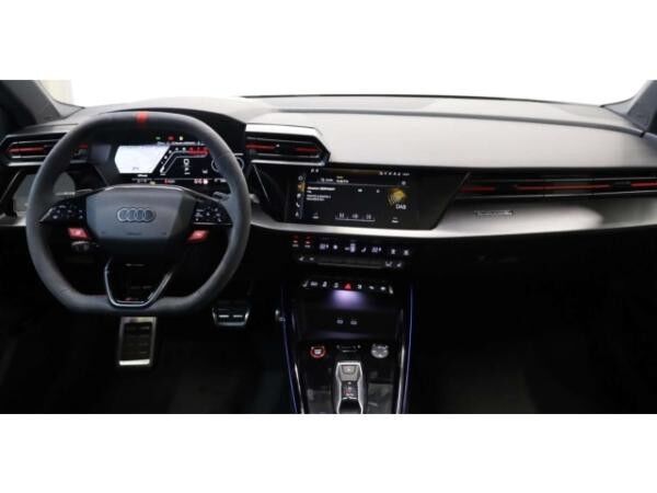 Audi RS3 Limousine TFSI quattro