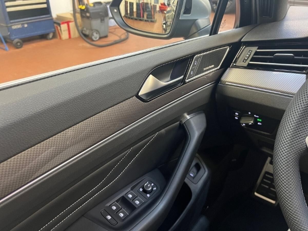 Volkswagen Passat Variant Alltrack 2.0 TDI DSG 4M AHK Pano