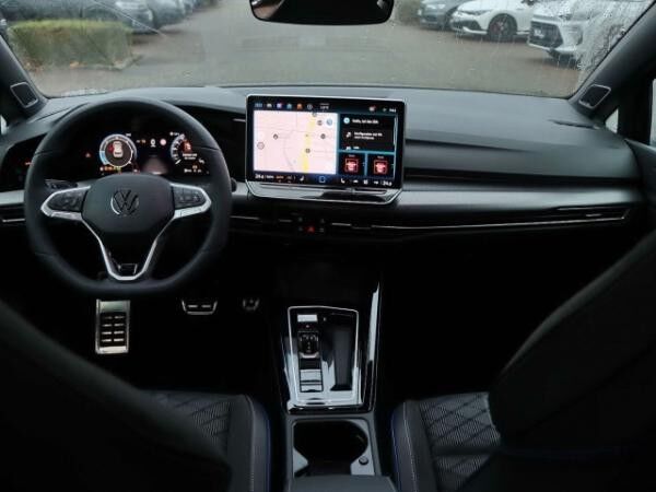 Volkswagen Golf R-Line 2,0 l TDI DSG/BUSINESSP./KOMFORTP./PANO/MATRIX