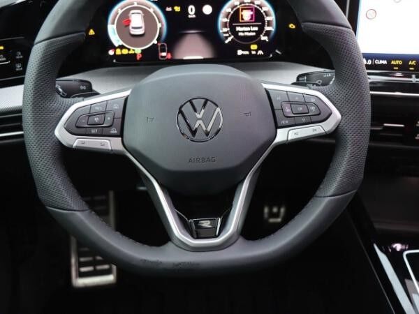 Volkswagen Golf R-Line 2,0 l TDI DSG/BUSINESSP./KOMFORTP./PANO/MATRIX