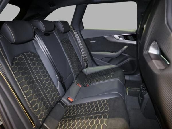 Audi RS4 Avant edition 25 years