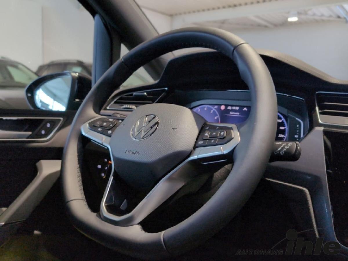 Volkswagen Touran 1,5 TSI DSG Highline R-Line 7-Sitzer Black Style