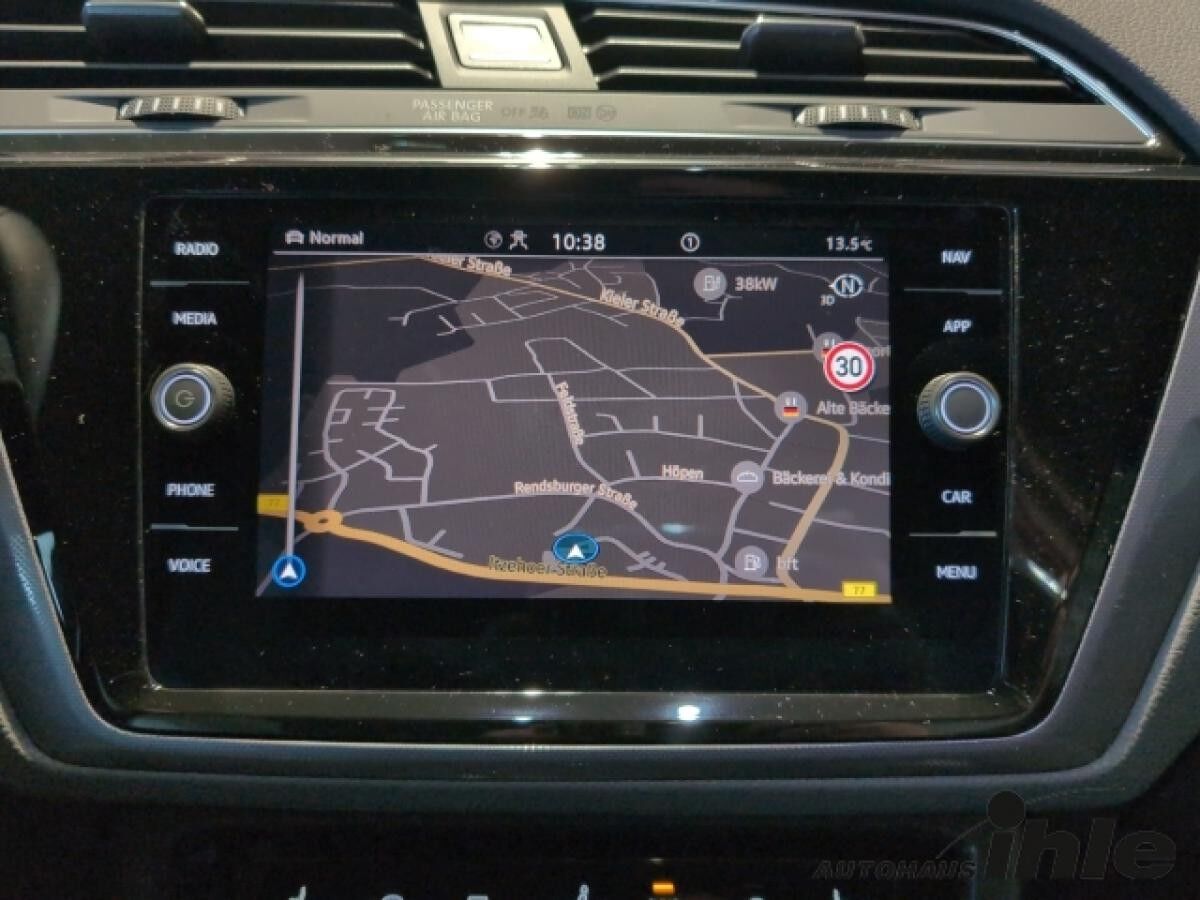 Volkswagen Touran 1,5 TSI DSG Highline R-Line 7-Sitzer Black Style