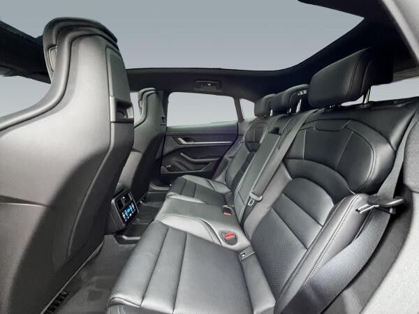Porsche Taycan 4 Cross Turismo SportChrono,HD Matrix,BOSE,InnoDrive,Pano.