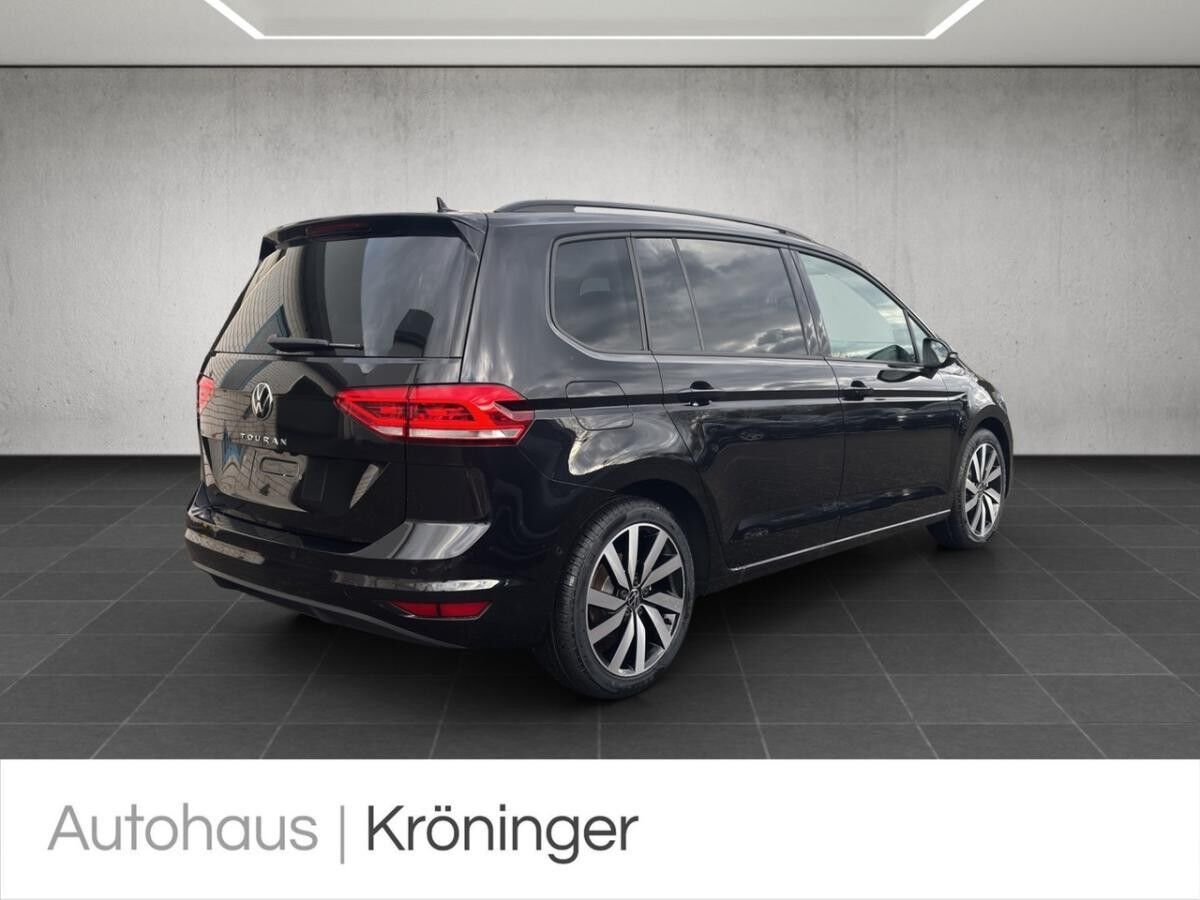 Volkswagen Touran Highline 1.5 TSI DSG **SOFORT VERFÜGBAR**