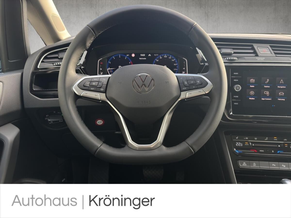 Volkswagen Touran Highline 1.5 TSI DSG **SOFORT VERFÜGBAR**