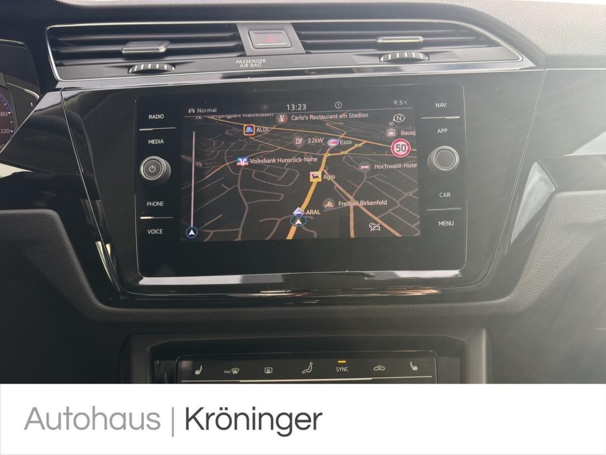 Volkswagen Touran Highline 1.5 TSI DSG **SOFORT VERFÜGBAR**