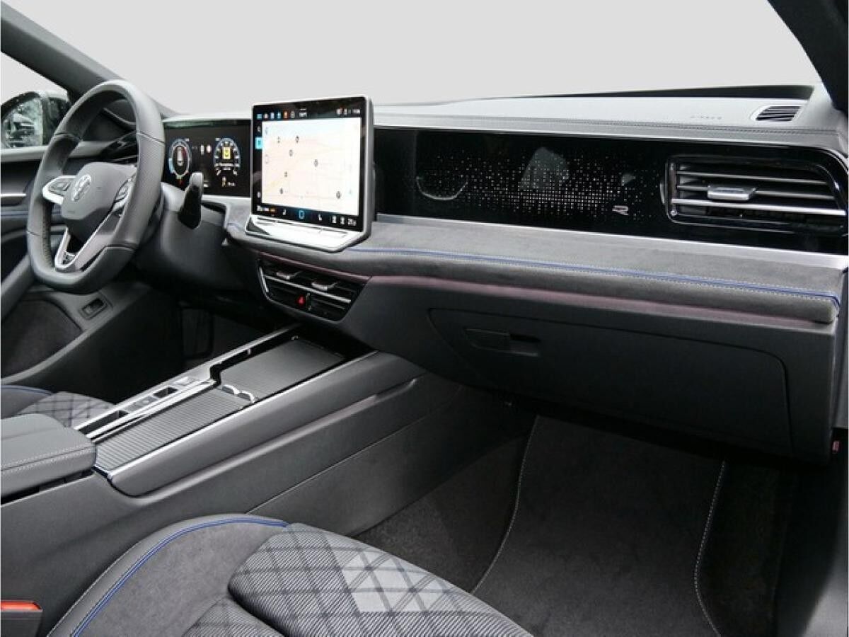 Volkswagen Passat R-Line 2,0 TDI SCR DSG / UPE br. 62.225,- VLW