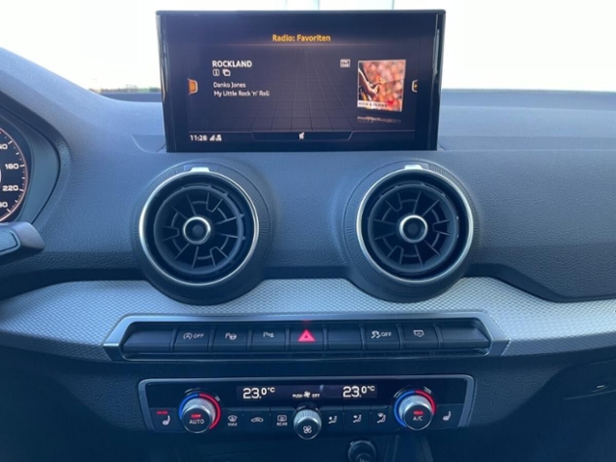 Audi Q2 30 TFSI S line KLIMA LED