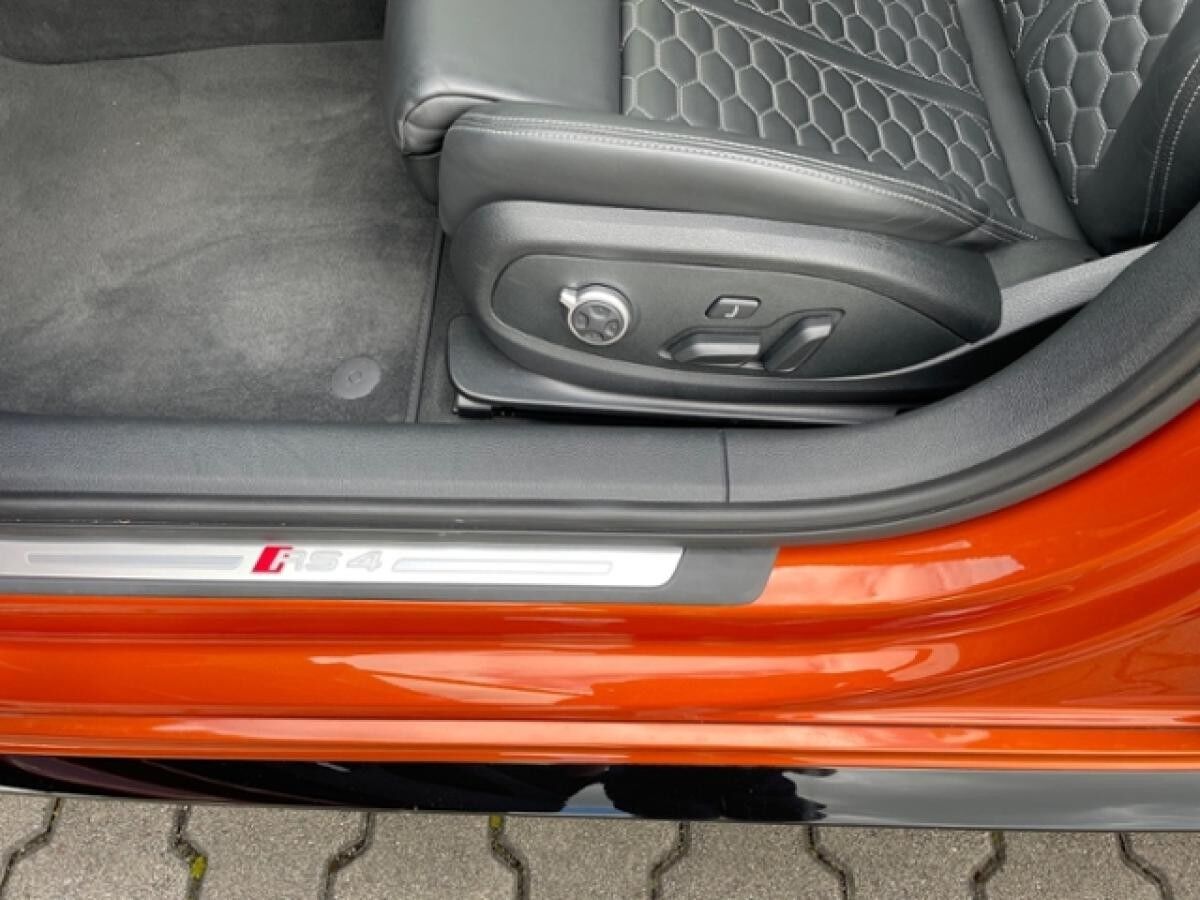 Audi RS4 Avant 2.9 TFSI quattro Tiptronic LEDER