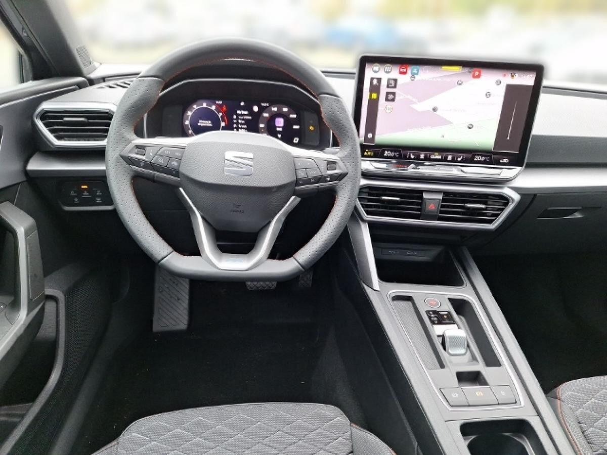 Seat Leon FR 1.5 eTSI 110kW (150 PS) *DSG*PDC*RFK*ACC*Navi*Beats*Kessy*SHZ*Privatkunden*