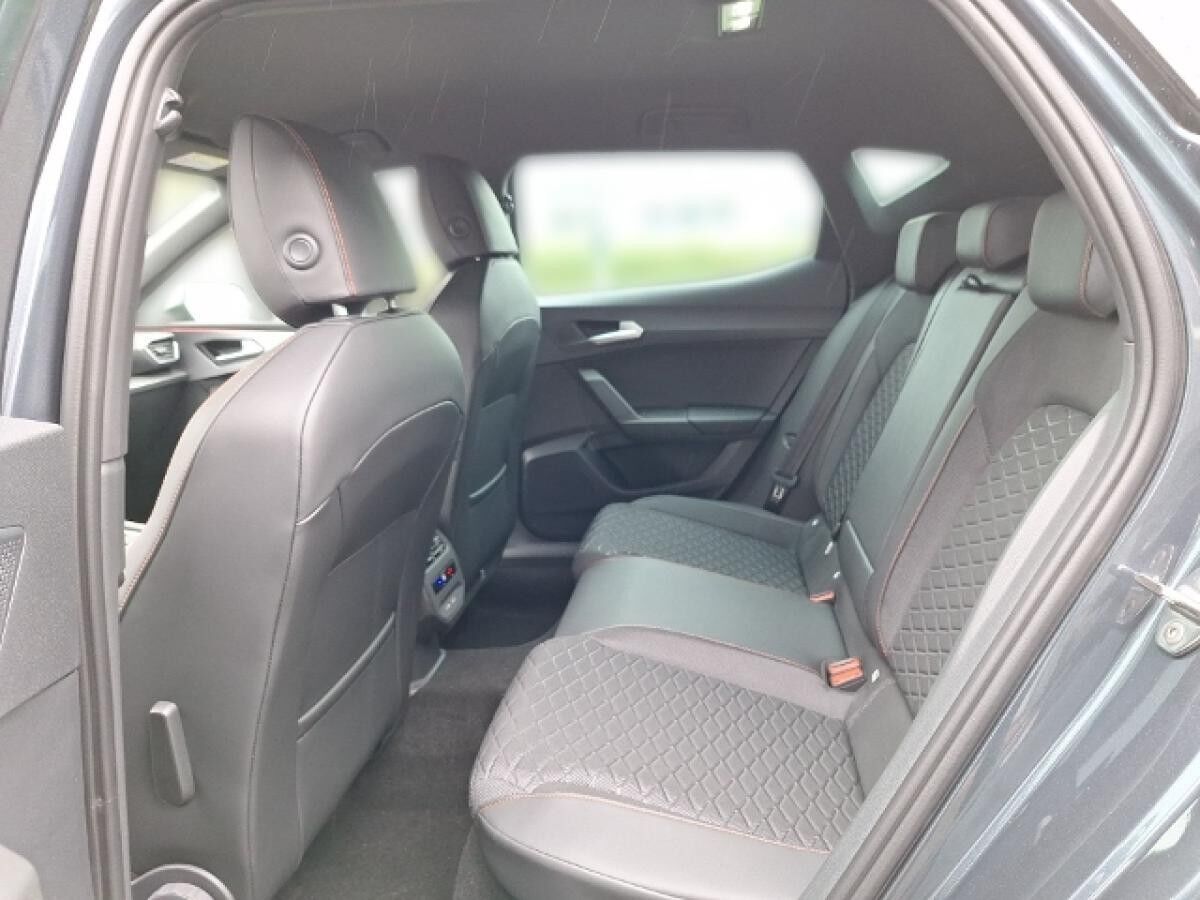 Seat Leon FR 1.5 eTSI 110kW (150 PS) *DSG*PDC*RFK*ACC*Navi*Beats*Kessy*SHZ*Privatkunden*