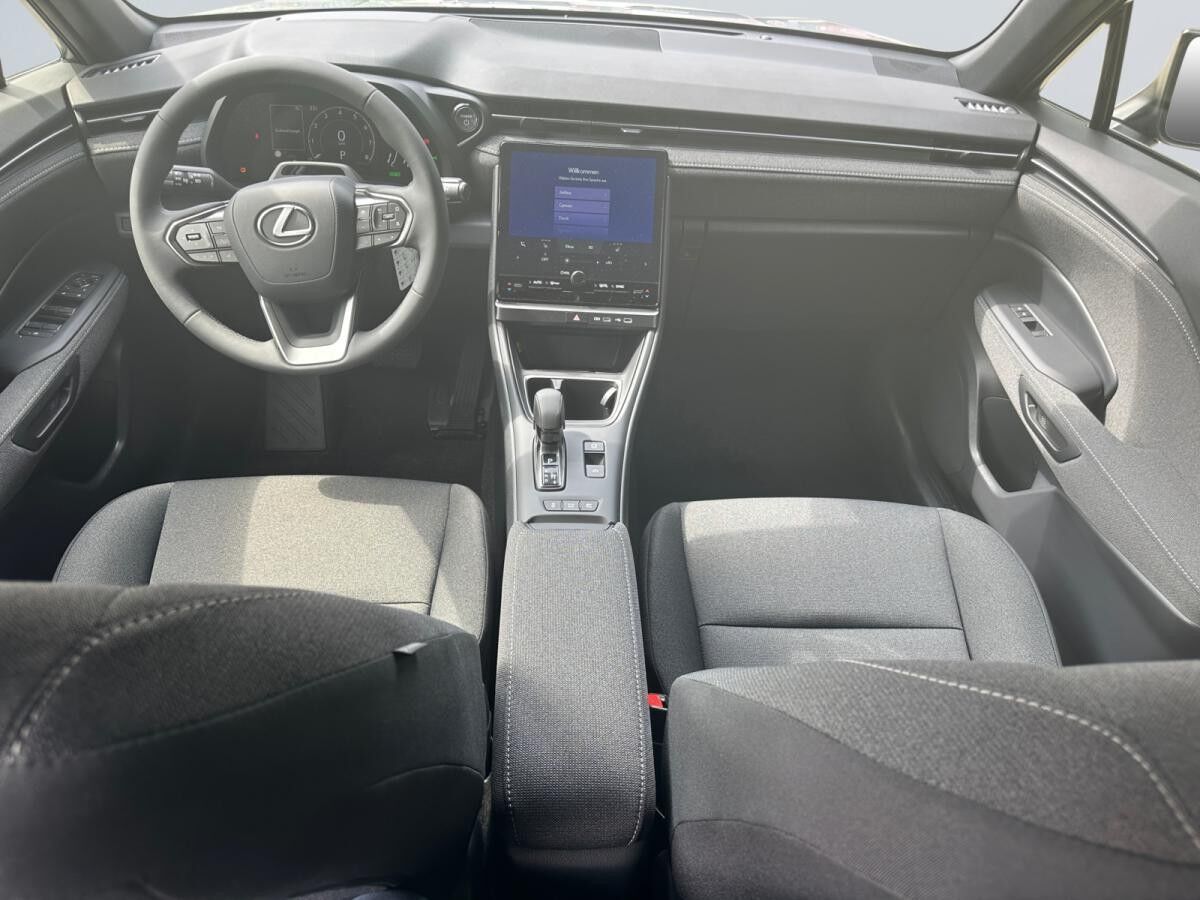 Lexus LBX BASIS mit KomfortP  Hybrid - *schnell verfügbar* Sitzheizung / CarPlay / RückfahrK / Metallic