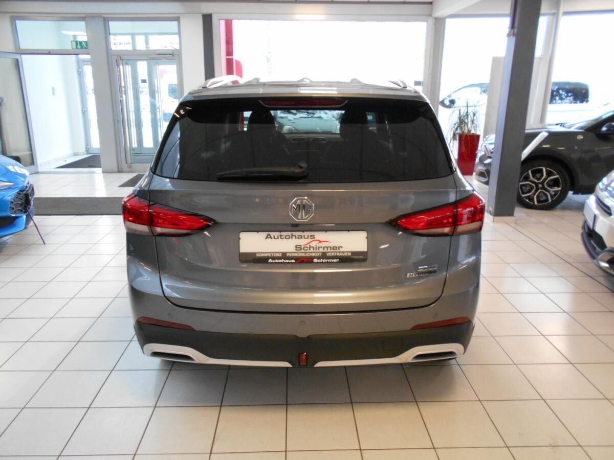 MG ZS Hybrid+  LUXURY