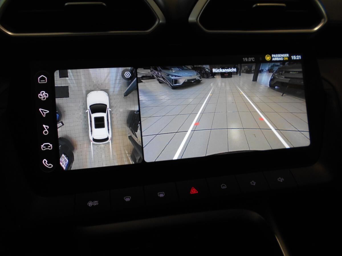 MG ZS Hybrid+  LUXURY