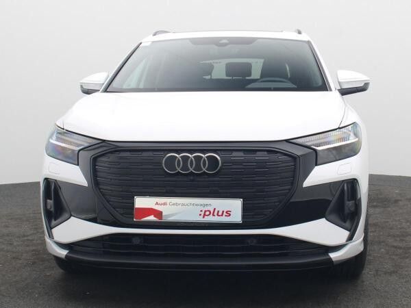 Audi Q4 e-tron S-Line 45 quattro / Matrix, Pano, AHK