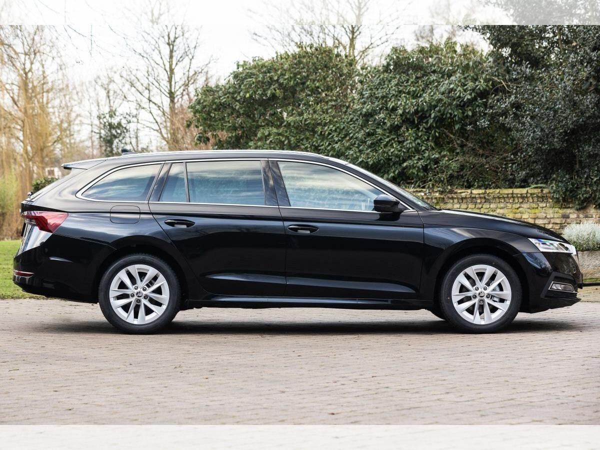 Skoda Octavia Combi Style 1.5 TSI e-TEC DSG • AHK • NAVI • SOFORT