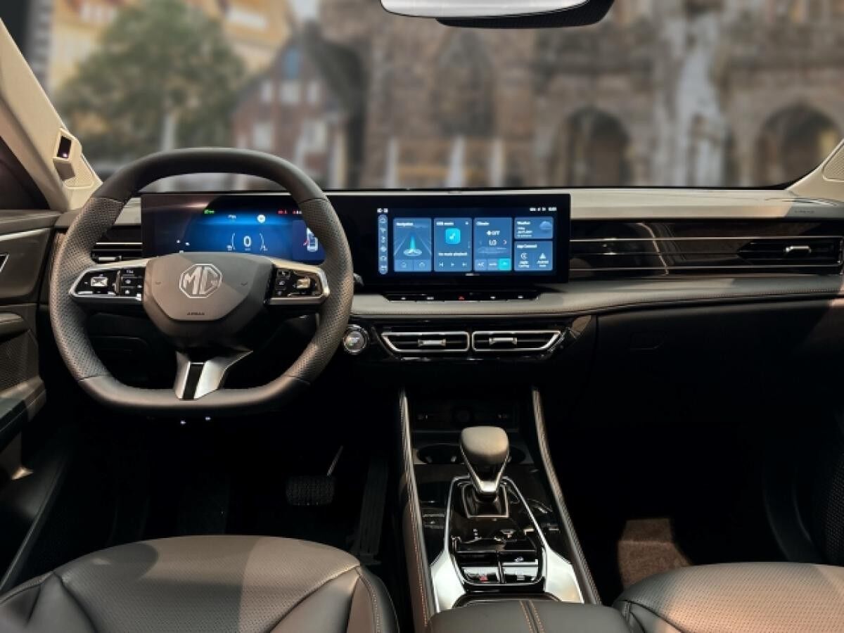 MG HS PHEV LUXURY unterschiedliche Farben