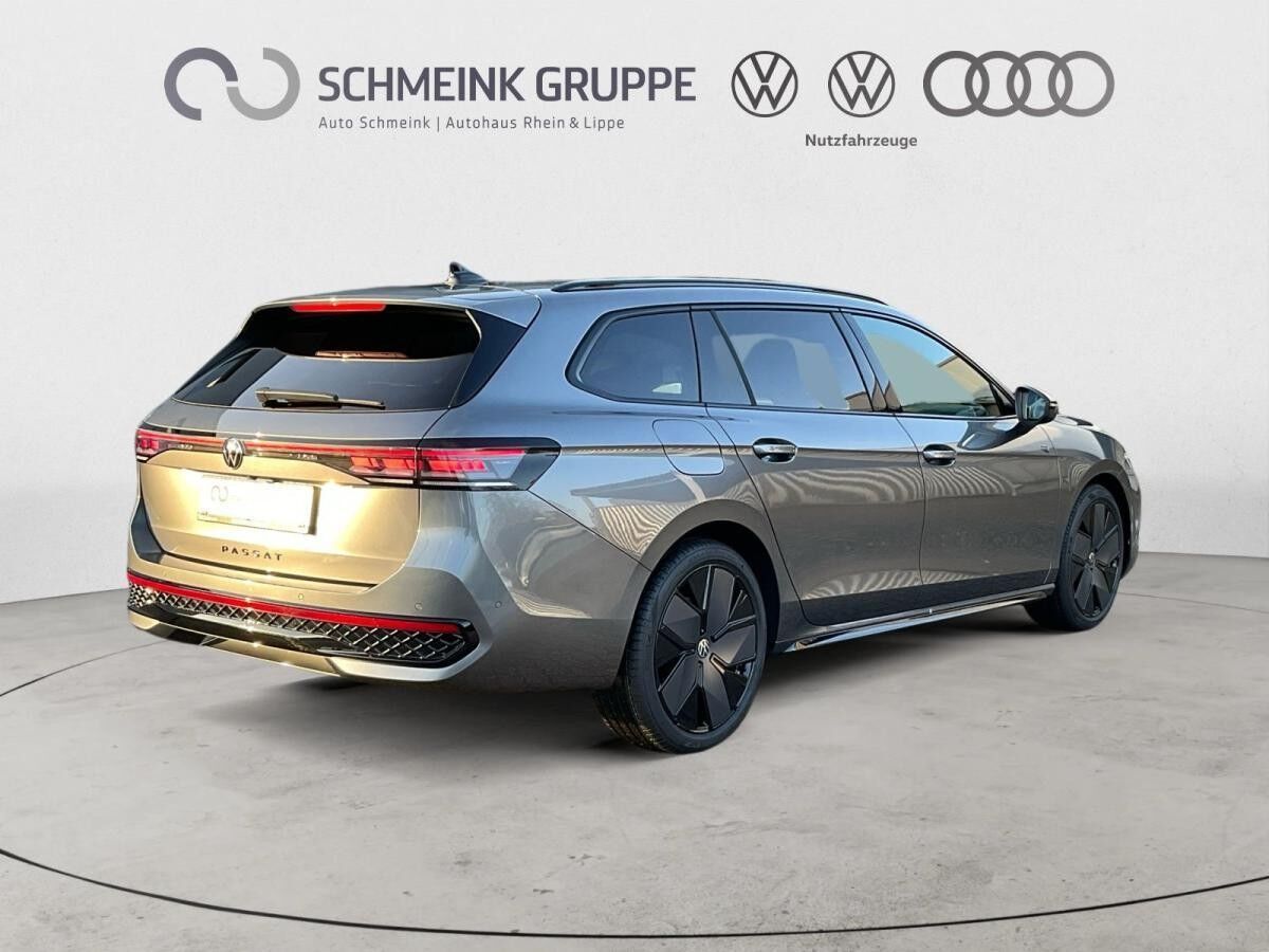 Volkswagen Passat R-Line 2.0 TDI DSG AHK Kamera Navi