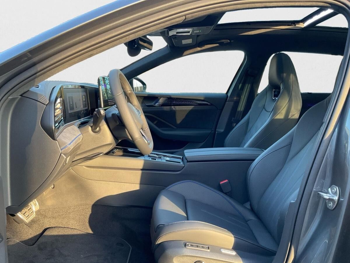 Volkswagen Passat R-Line 2.0 TDI DSG AHK Kamera Navi