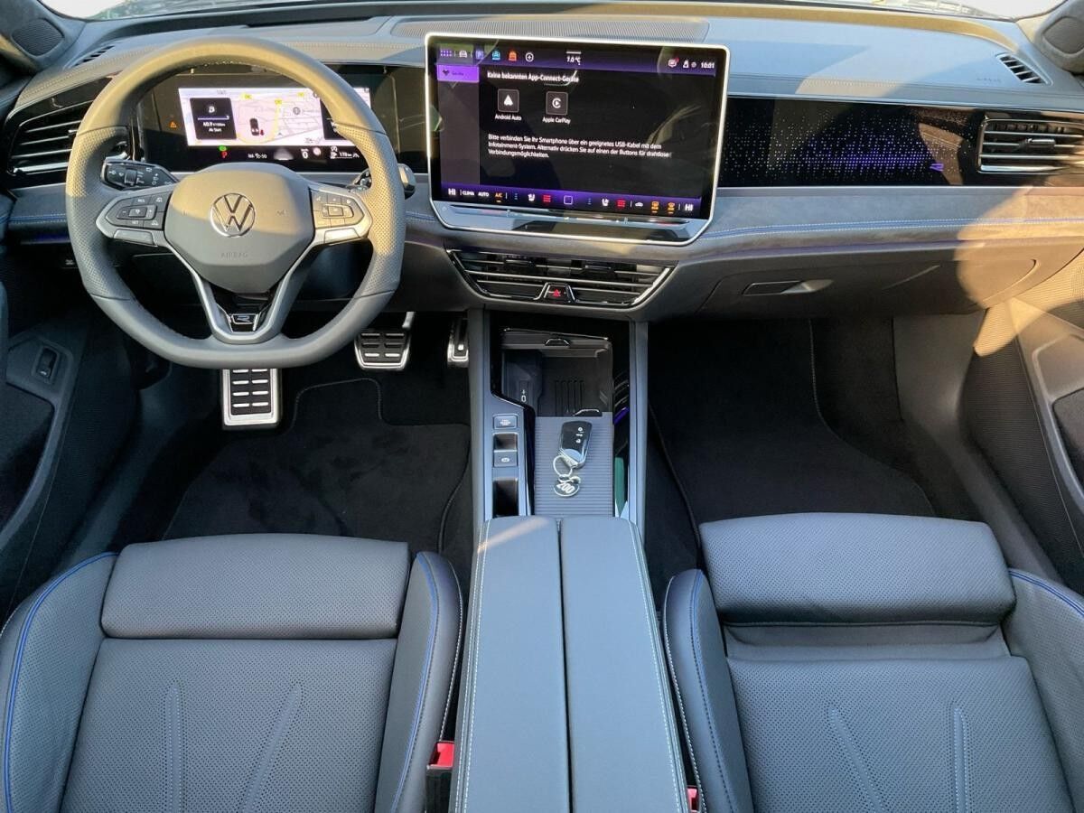 Volkswagen Passat R-Line 2.0 TDI DSG AHK Kamera Navi