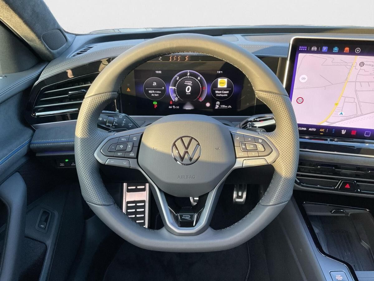 Volkswagen Passat R-Line 2.0 TDI DSG AHK Kamera Navi