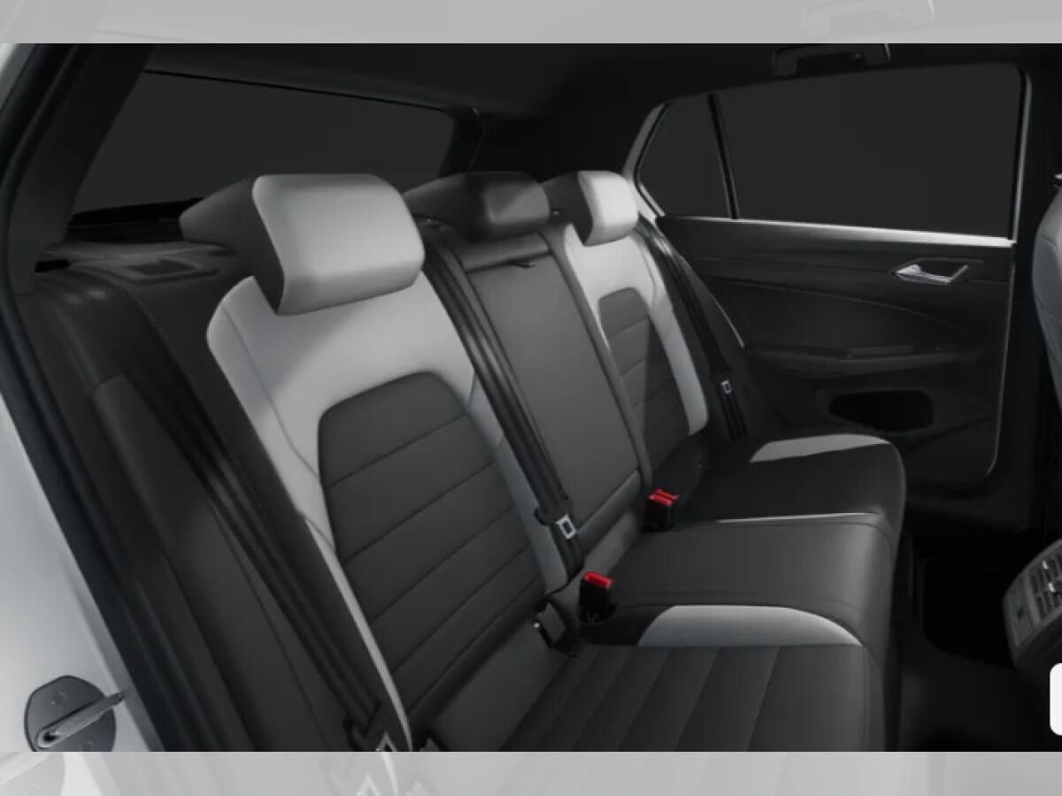 Volkswagen Golf GTE 1.5 TSI eHybrid 177 PS+116 PS *BLACK STYLE*MATRIX*LEDER*AHK*PANO*DCC*60.690€*