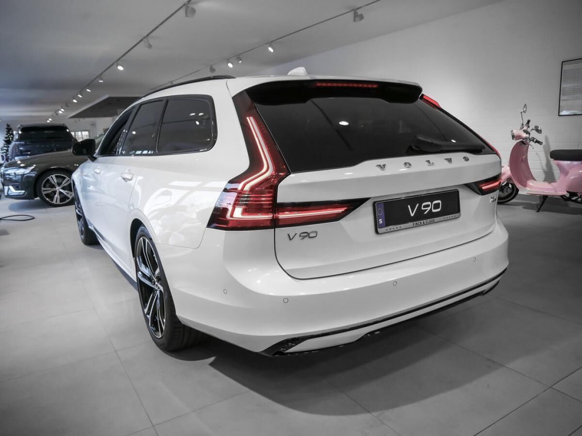 Volvo V90 Recharge T6 AWD Plus Dark