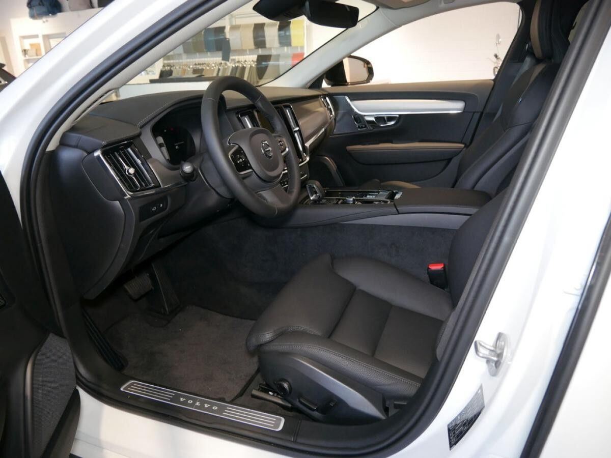 Volvo V90 Recharge T6 AWD Plus Dark