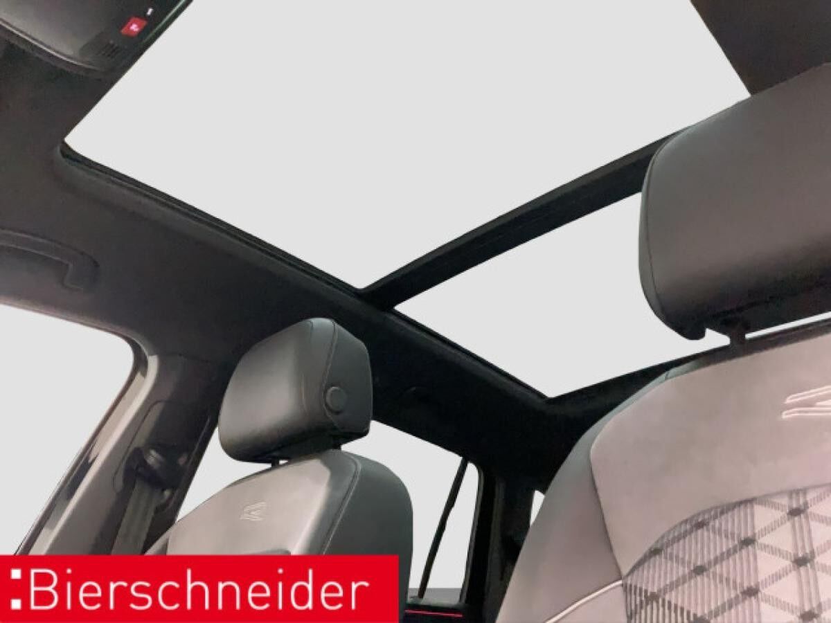 Volkswagen Tiguan Allspace R-Line 2.0 TDI 4M. DSG *7S/AHK/KAM/PANO*