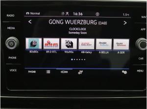 Volkswagen T-Roc R-Line 1.5 TSI DSG / AHK, SHZ, PDC, LED+