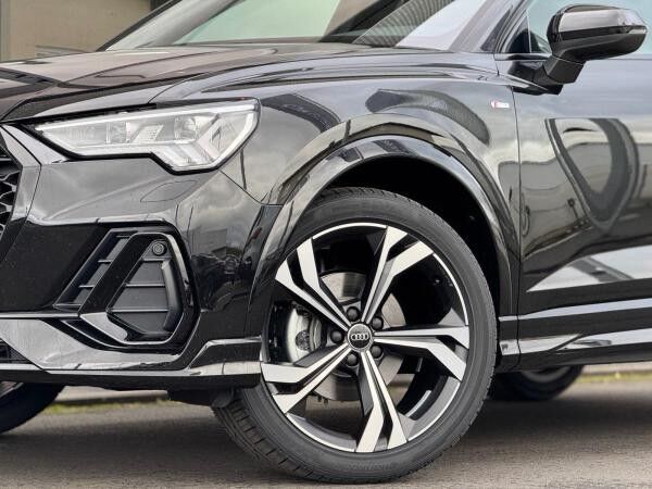 Audi Q3 S line 35 TDI MATRIX*VIRTUAL*SONOS*PANO*AHK