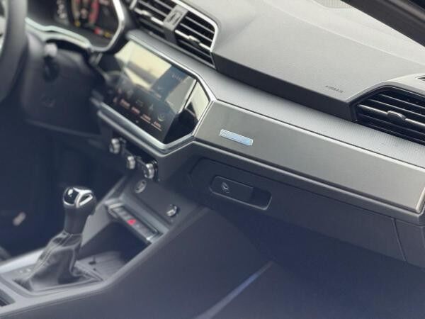 Audi Q3 S line 35 TDI MATRIX*VIRTUAL*SONOS*PANO*AHK