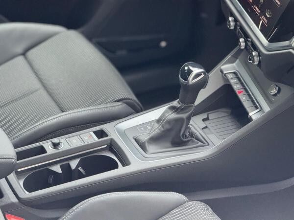 Audi Q3 S line 35 TDI MATRIX*VIRTUAL*SONOS*PANO*AHK