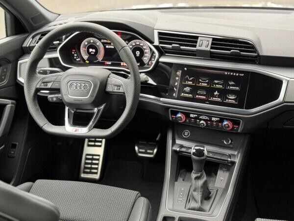 Audi Q3 S line 35 TDI MATRIX*VIRTUAL*SONOS*PANO*AHK