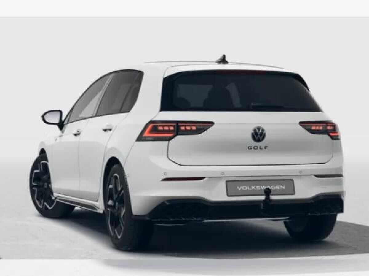 Volkswagen Golf R-Line 1.5 eTSI 150 PS DSG *BLACK STYLE*MATRIX*AHK*PANO*STANDHZG*KEYLESS*49.770 €*